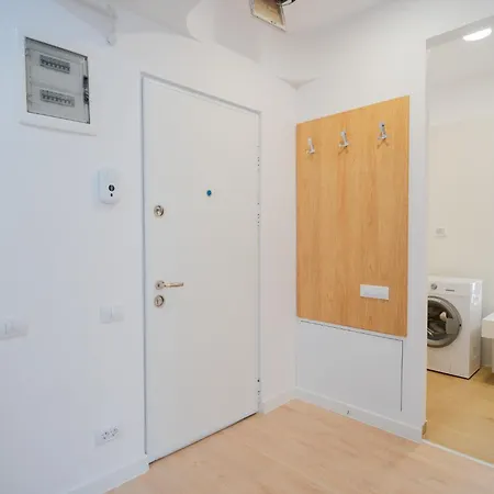 Apartment High-end In Politehnica Park - Iuliu Maniu 6r - New *
